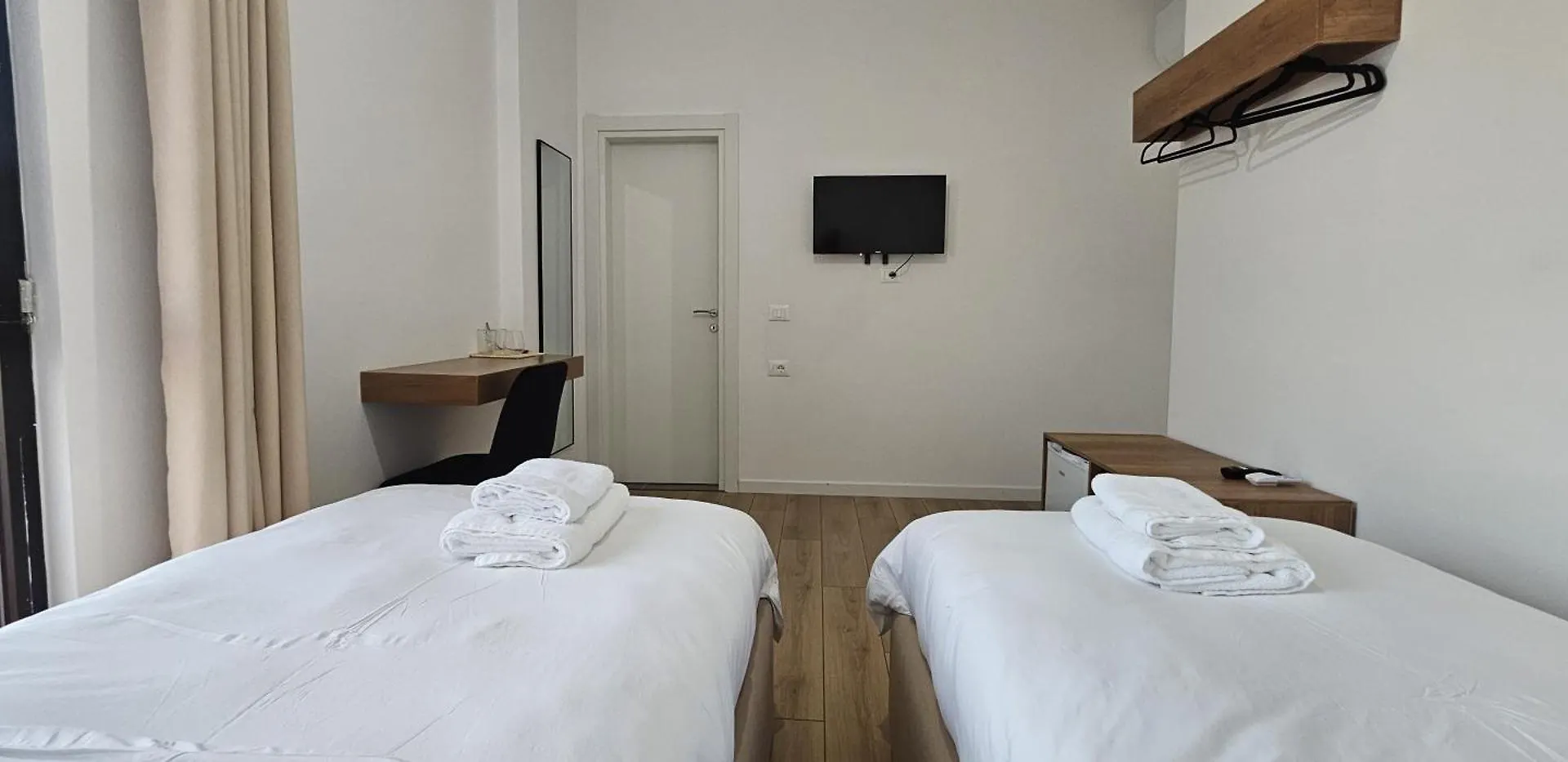 Sm Favorite Apartment Tirana 0*,  Albania